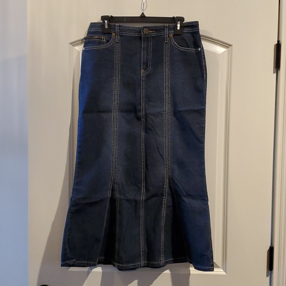 Denim skirt